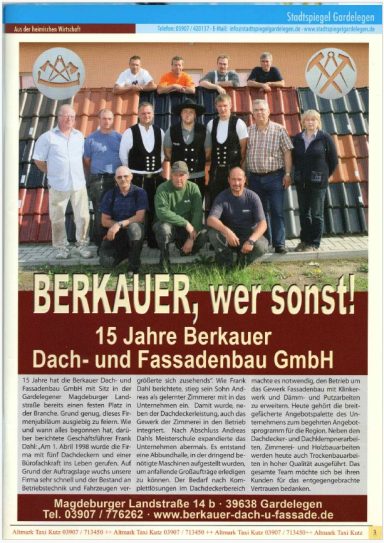 Gruppenfoto von Mitarbeitern der Berkau GmbH, anlässlich ihres 15-jährigen Jubiläums.